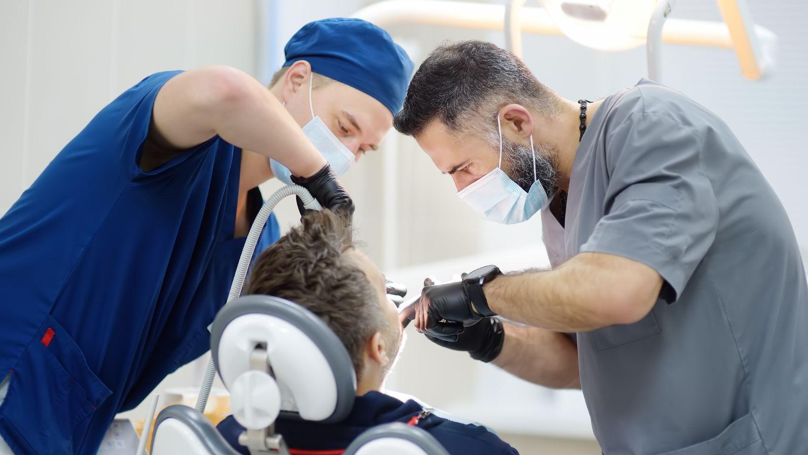 dental anxiety, implant surgery sedation, modern dental techniques, patient-centered dental care, anxiety-free dental implants, sedation implant procedure, dental fear management, pain-free dental implants, dental sedation options, anxiety reduction in dentistry